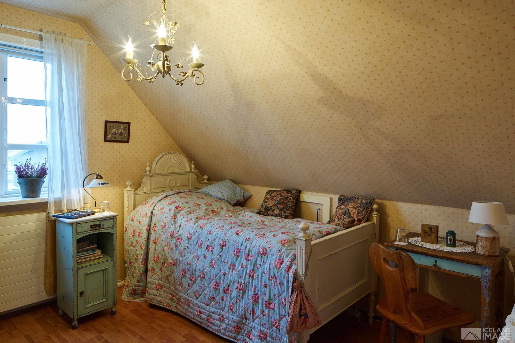 Guesthouse Heba Stokkseyri ภายนอก รูปภาพ