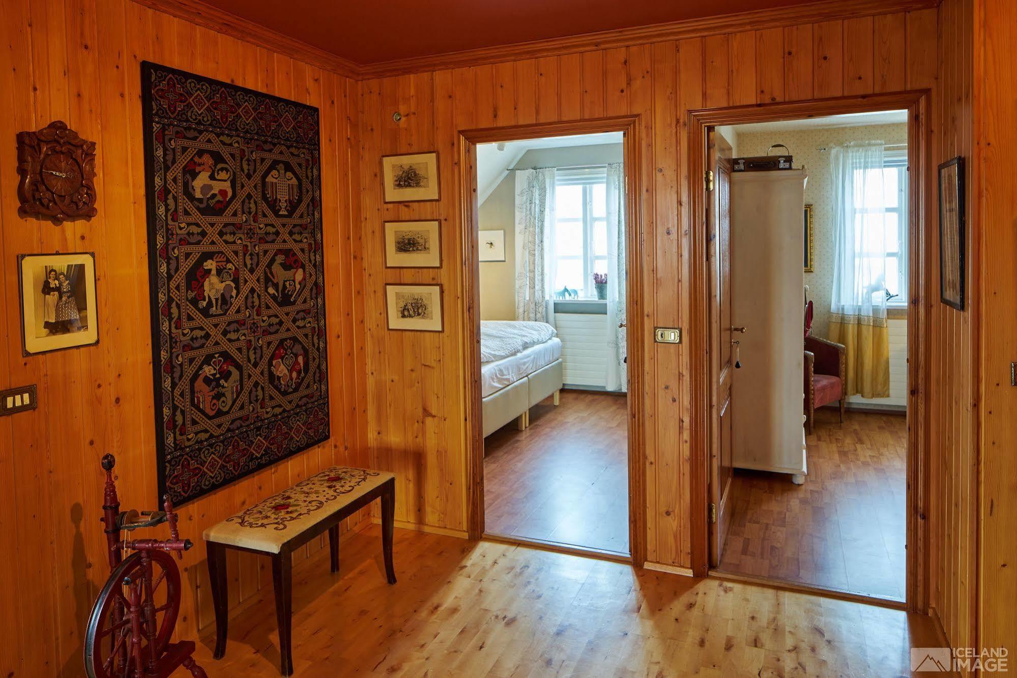 Guesthouse Heba Stokkseyri ภายนอก รูปภาพ