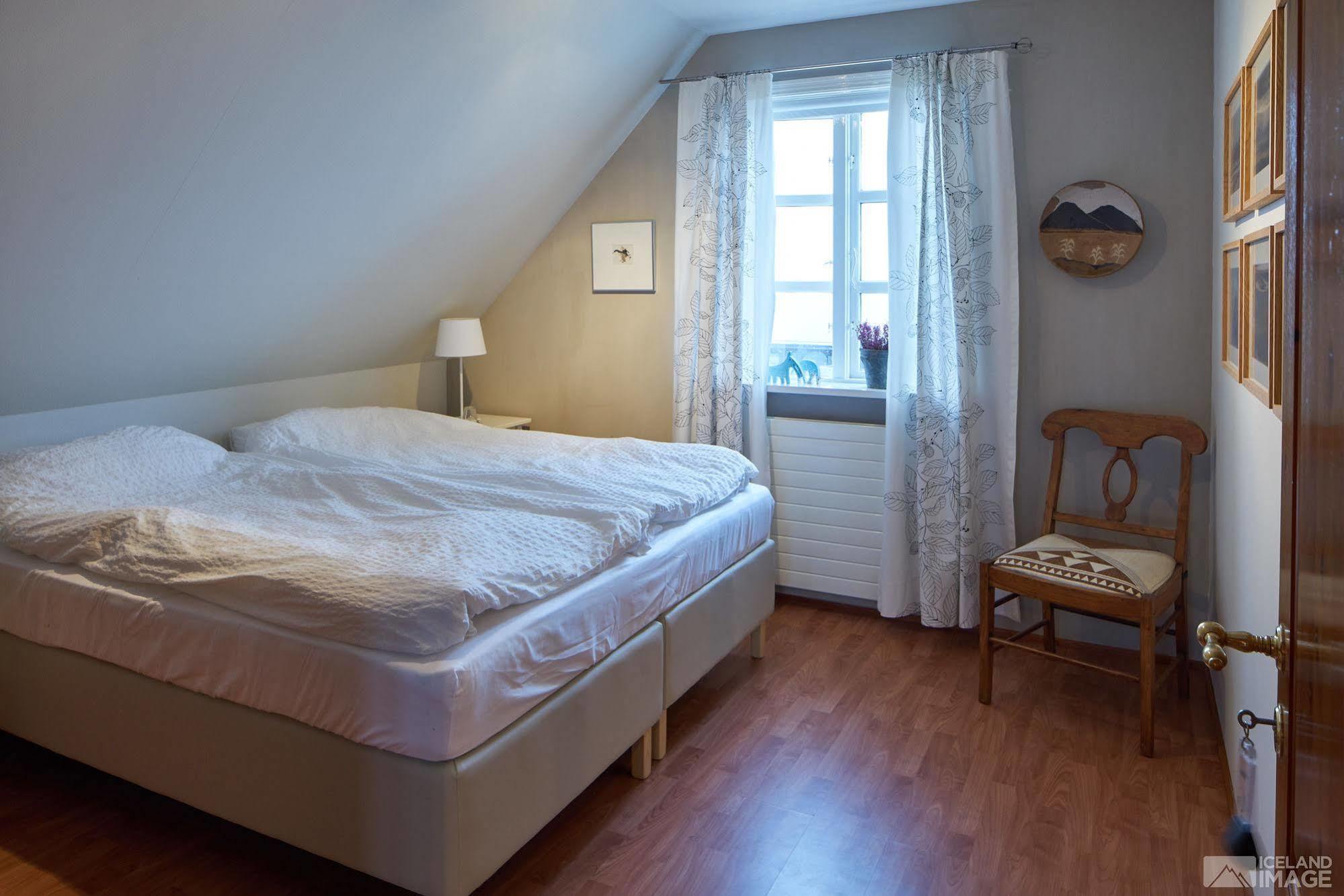 Guesthouse Heba Stokkseyri ภายนอก รูปภาพ