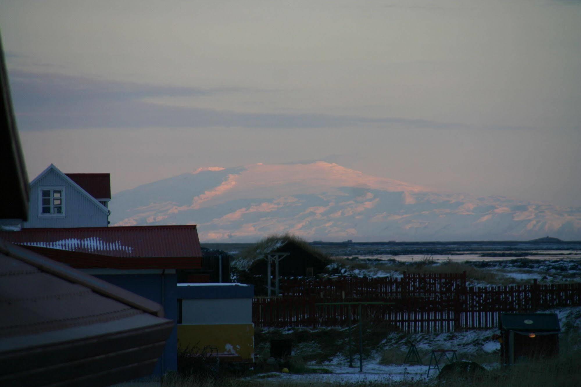 Guesthouse Heba Stokkseyri ภายนอก รูปภาพ